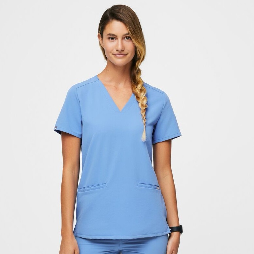FIGS Casma Scrub Top
